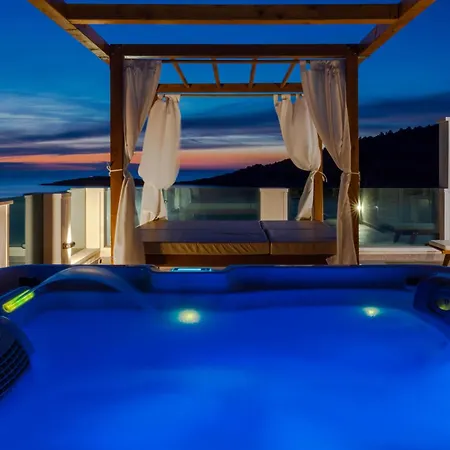 Esquel - Beachfront, Heated Pool Villa Rogoznica (Sibenik-Knin)