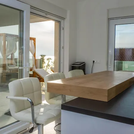 Esquel - Beachfront, Heated Pool Villa Rogoznica (Sibenik-Knin)